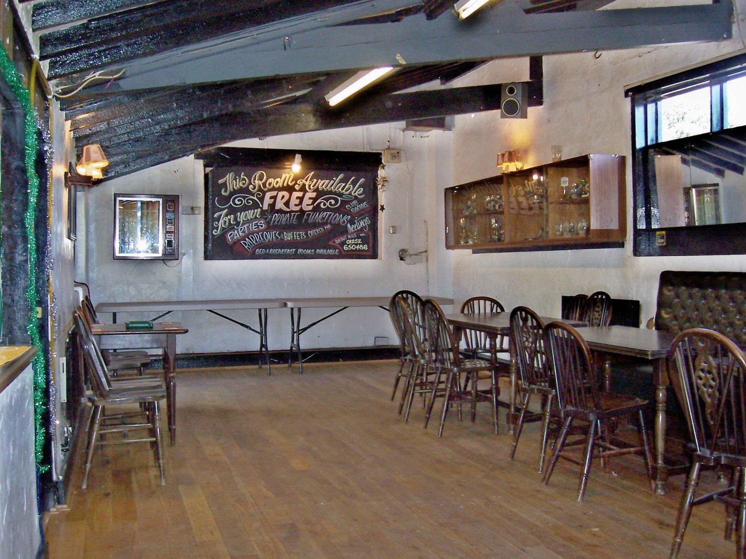 The Lion Brewery Hotel Ash  Exterior photo